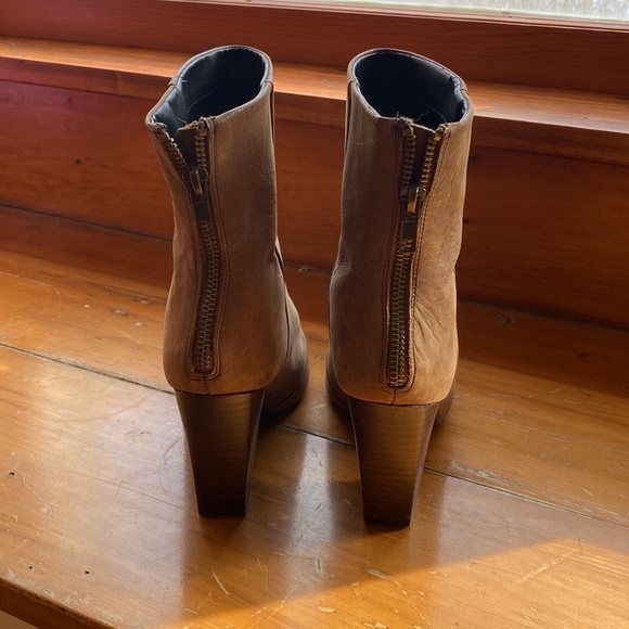 Kelsi Dagger Brooklyn heeled boots - Picture 2 of 5